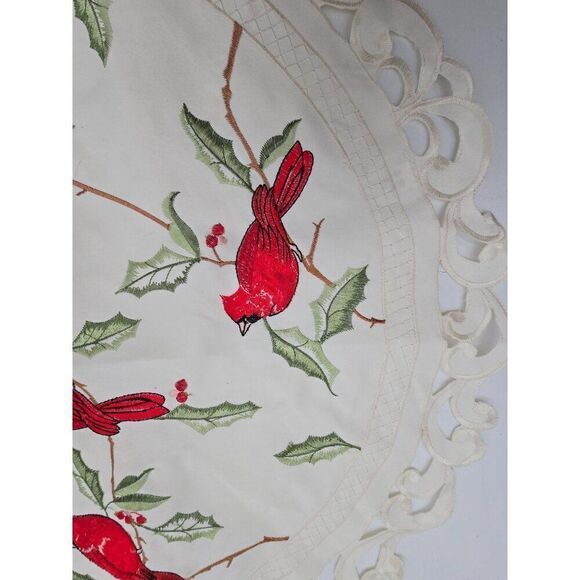 Round Christmas Red Cardinal Embroidered Lace Table Topper 16" - Picture 3 of 10